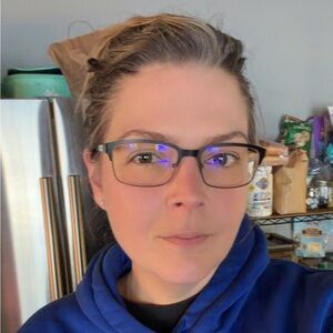 Meet your Posher, Carrie